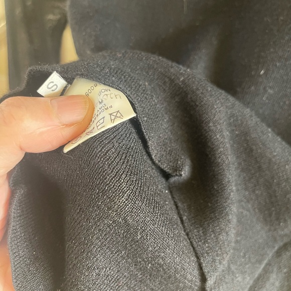 GUCCI LONG SLEEVE BLACK TOP - Picture 9 of 14